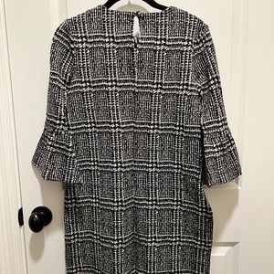 Banana Republic dress. Size small. Excellent, like new condition.